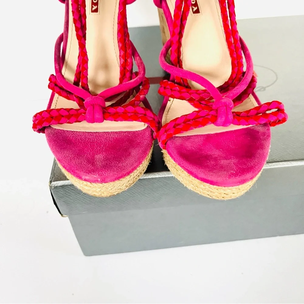 Prada very good